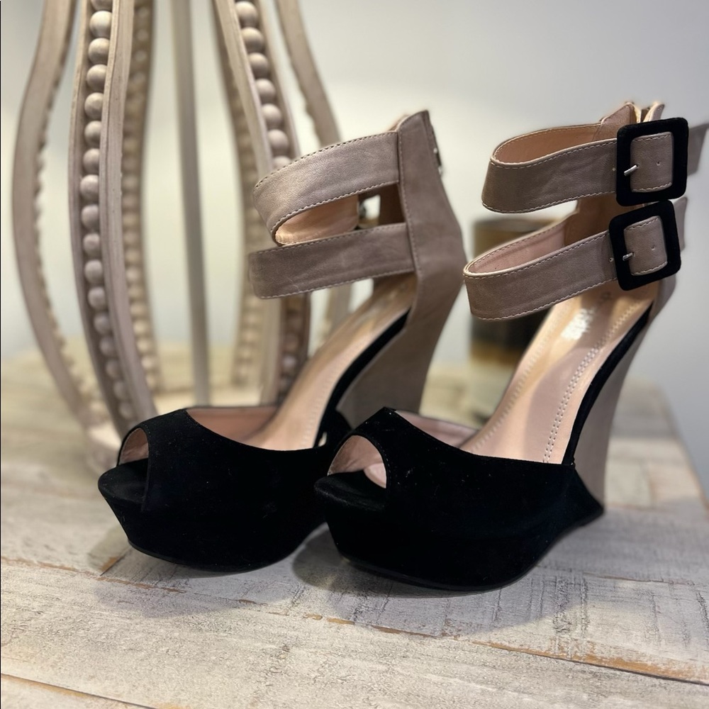 Black & Tan wedges